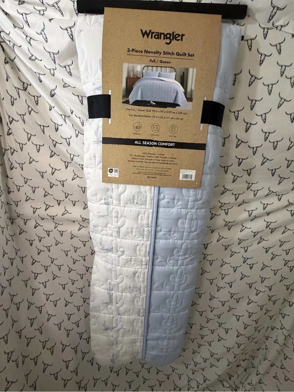 Wrangler Light Blue and White Novelty Stitch Quilt Set